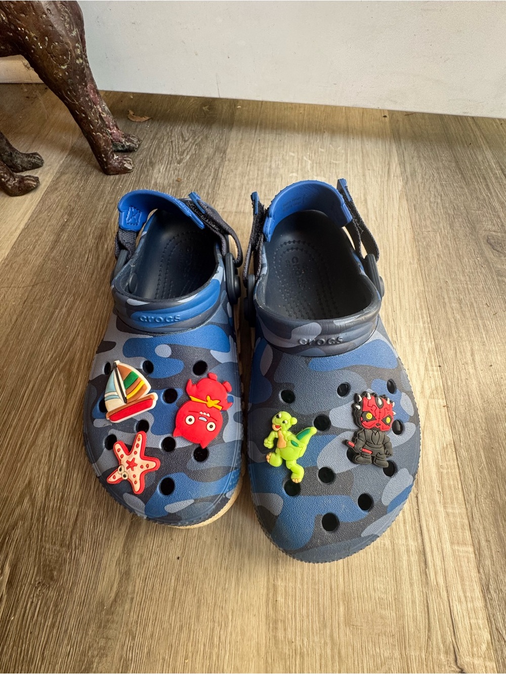 Crocs Kids C13 Blue Camo Clogs Adjustable Strap + Charms